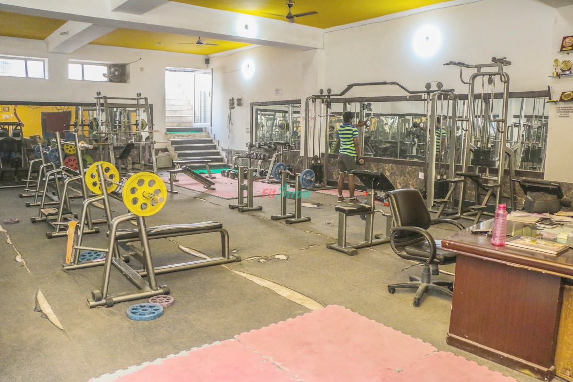 Fitness studio in Uttam Nagar delhi, Fitness studio with AC in Uttam Nagar, Fitness studio with Cardio Theatre in Uttam Nagar, Fitness studio with Changing Room in Uttam Nagar, Fitness studio with Free Parking in Uttam Nagar, Fitness studio with Lockers in Uttam Nagar, Fitness studio with Personal Training in Uttam Nagar