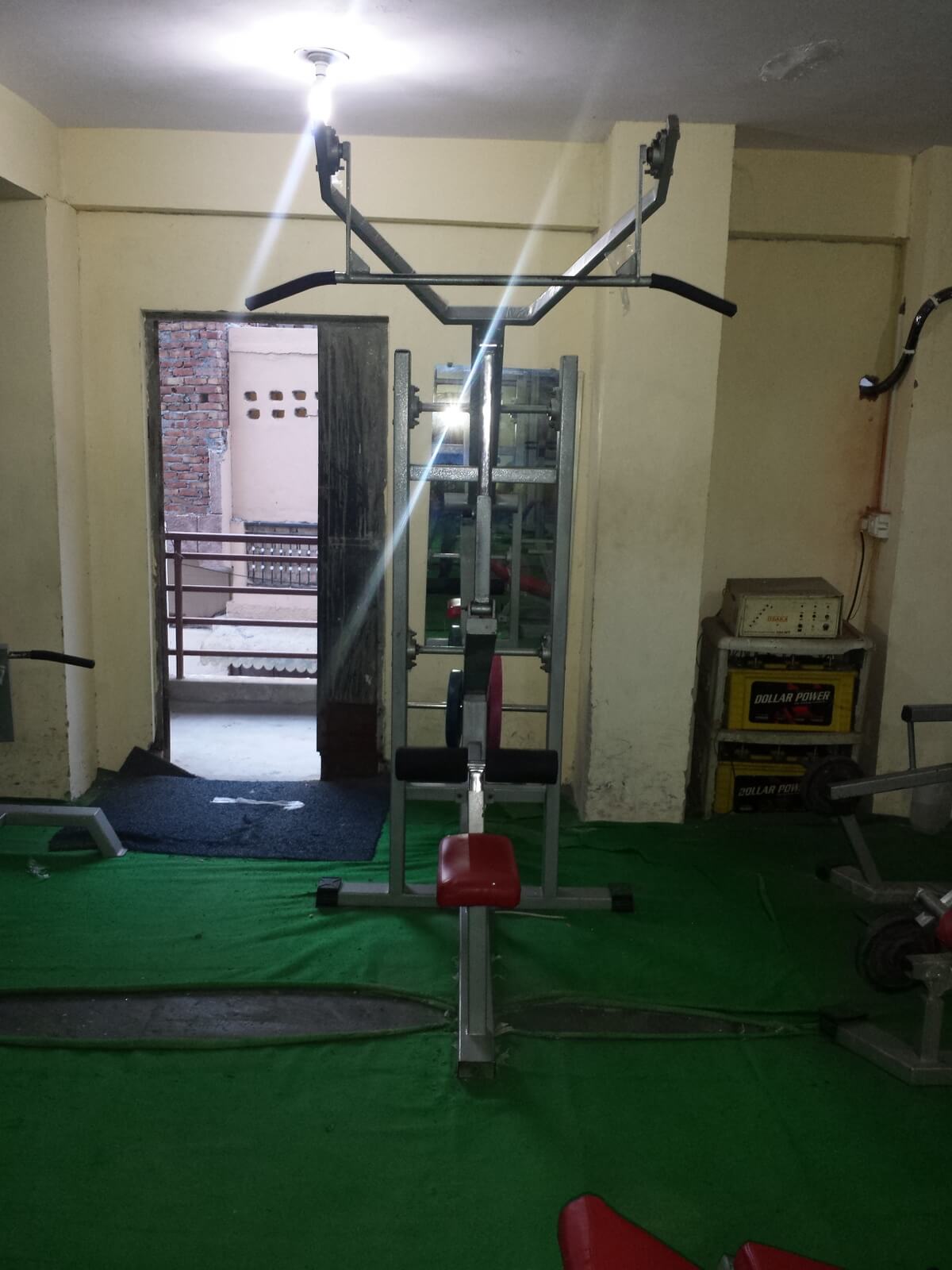 muscle world gym,paschim vihar,fitness,weight loss,body building,exercise,