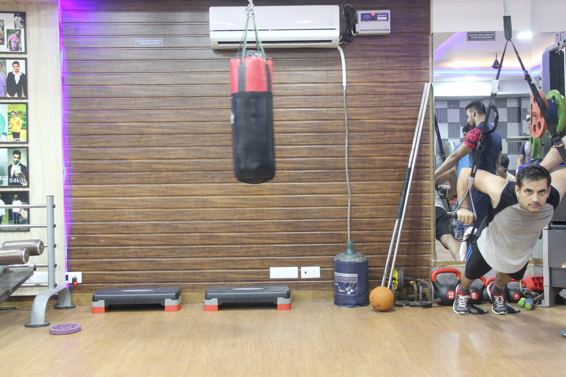 Physio flex gy,pitampura,kick boxing,cardio,weight loss,muscle,body building,aerobics,yoga zumba,health,fitness