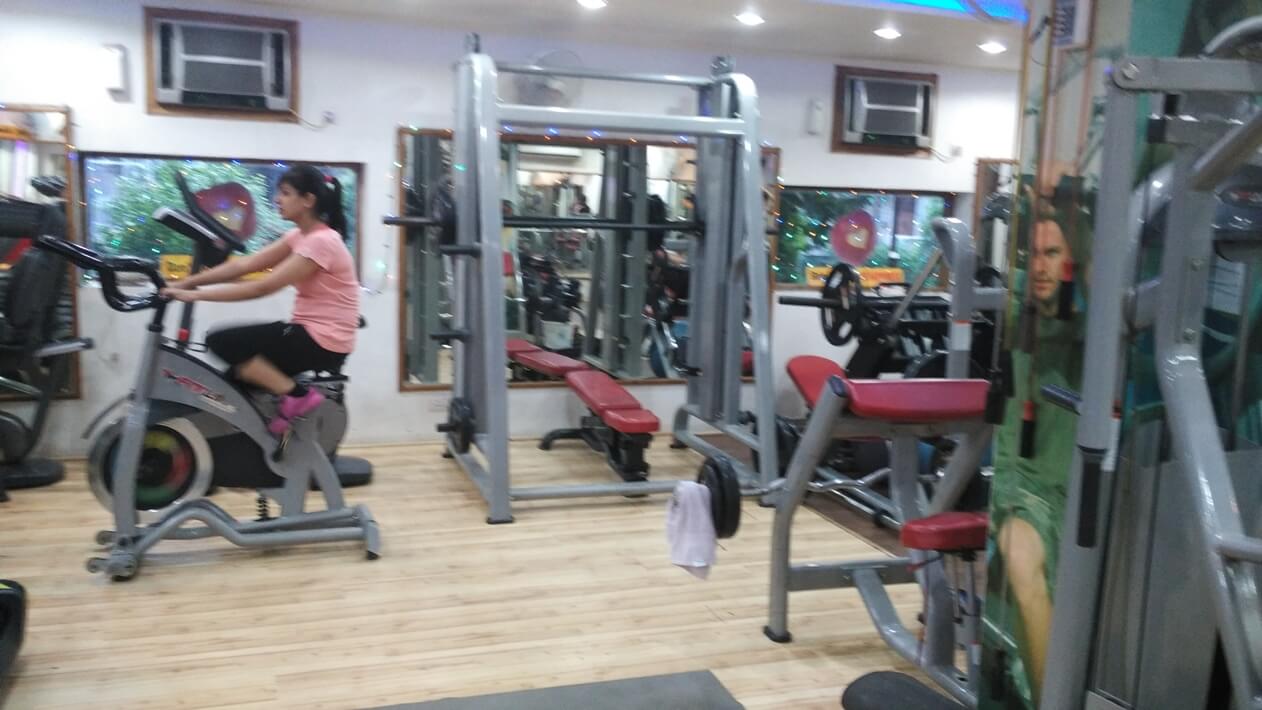 Urs Fitness,steam room,lajpat nagar 2, Yoga,Aerobics,Zumba,,gym,fitness,yoga,aerobic,weightloss,muscle,personal trainer,body building,fitness,health