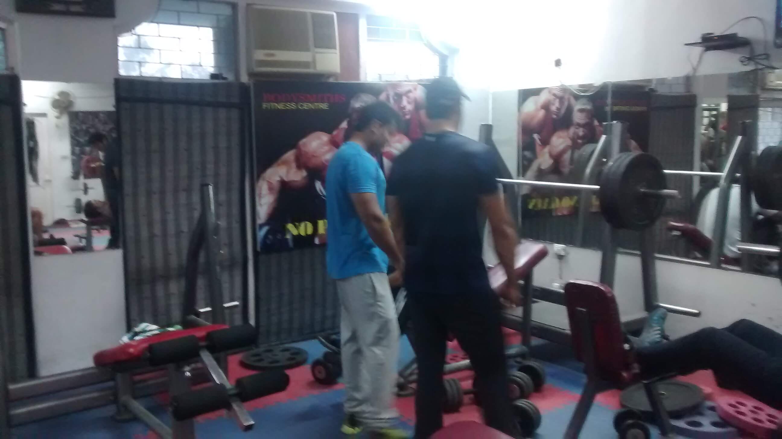 Work out at Body Smith Fitness Centre, Saket, Delhi