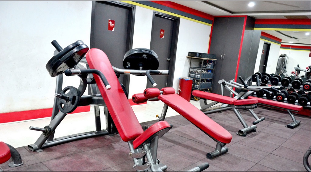 SNAP Fitness Pitampura Delhi| Gym for Ladies | Female Gym Pitampura. Snap fitness,pitampura,gym,aerobics,yoga,group classes,zumba,cross fit,health,fitness,delhi,weight loss,personal trainer,training,body building