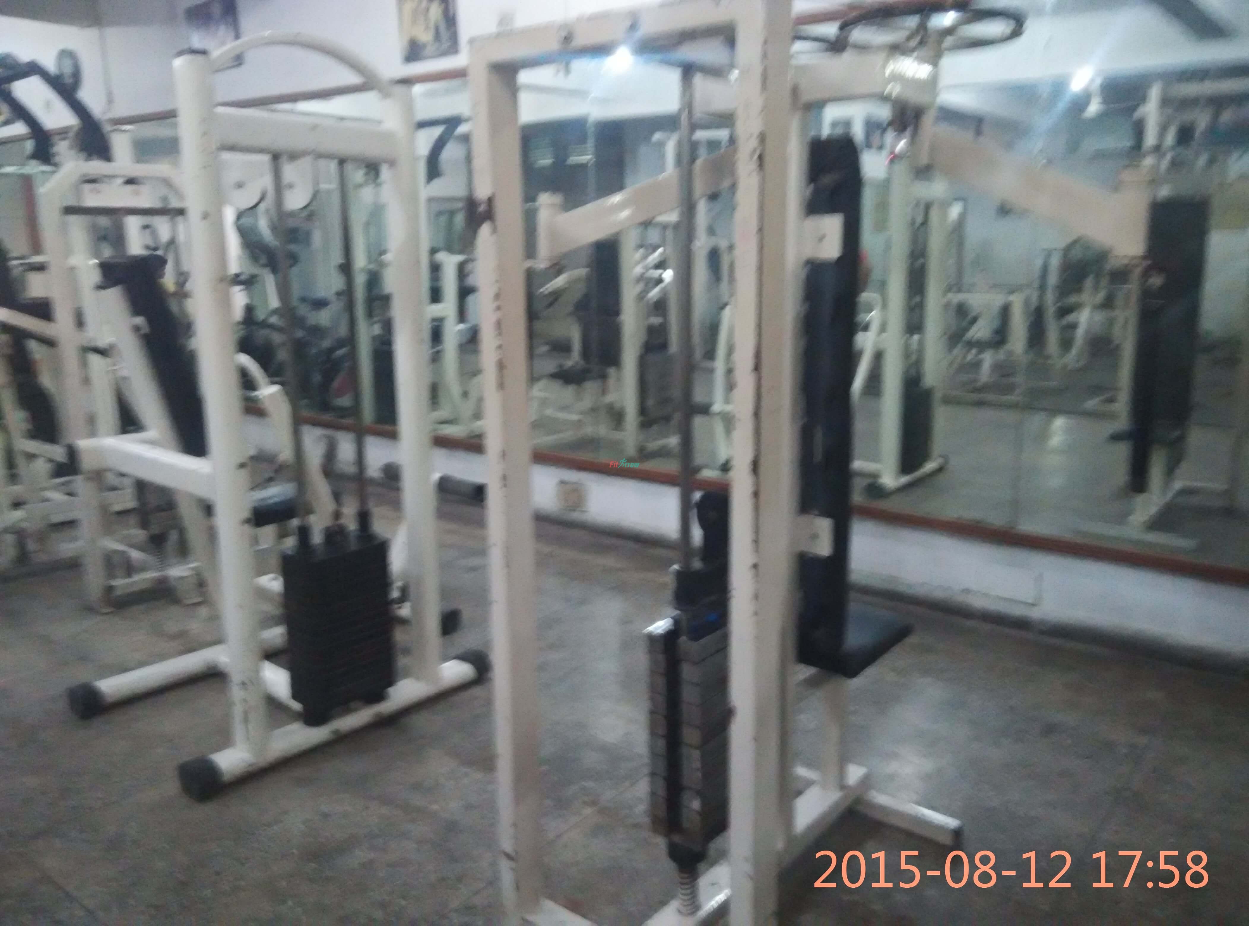 Gyms in Munirka delhi, Gyms with AC in Munirka, Gyms with Free Parking in Munirka, Gyms with Lockers in Munirka, Gyms with Personal Training in Munirka